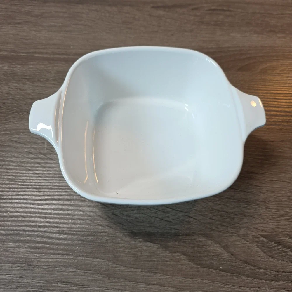 Corning Ware Blue Cornflower P-43-B 22 oz Square Casserole Dish Vintage USA